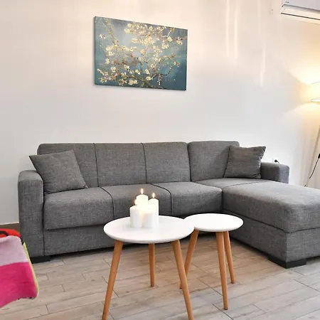 Apartament Michaela's *